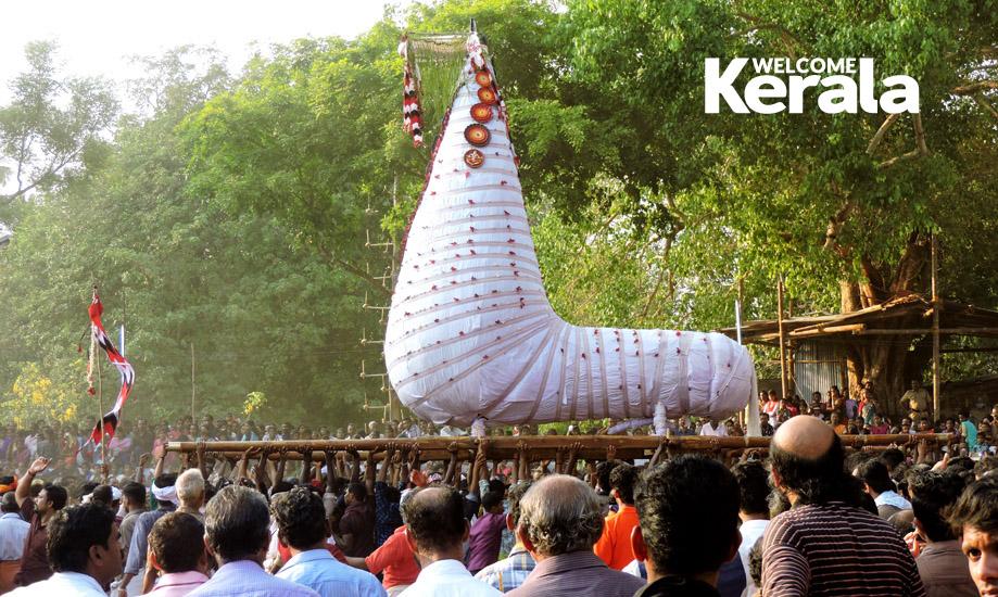 File photo; Kuthira Velavaravu at Kavalappara Aryankavu. 