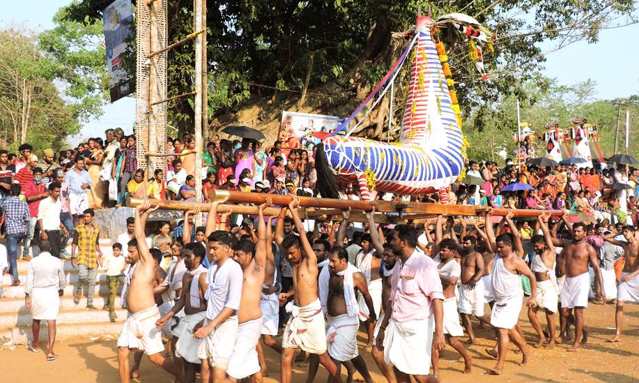 File photo; Kuthira Velavaravu at Kavalappara Aryankavu. 