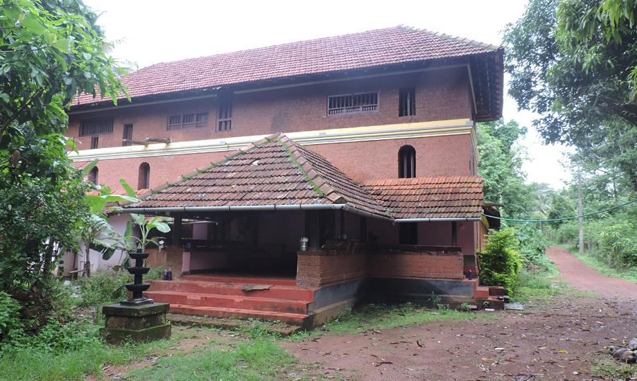 Naras Mana at Edappal